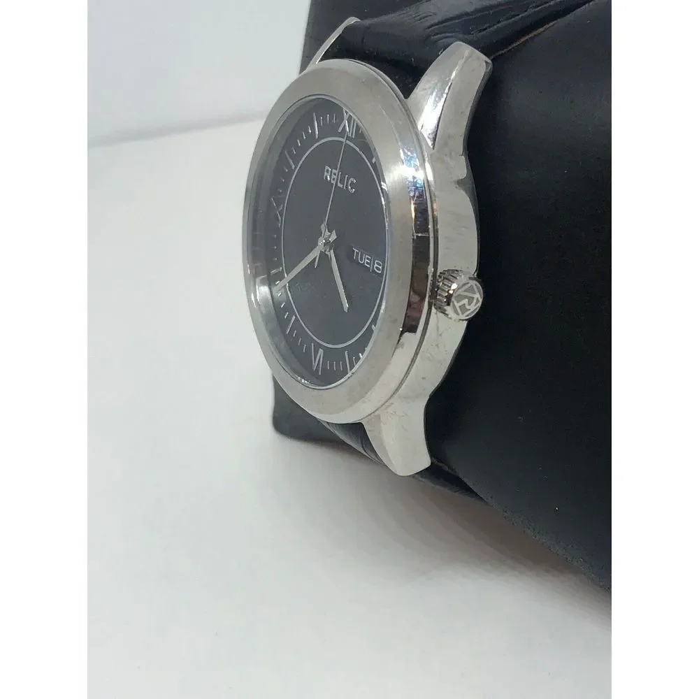 Relic ZR77267 Men's Black Leather Analog Black Dial Quartz Genuine Watch HO184